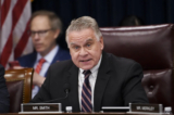 Dân biểu Chris Smith (Cộng Hòa-New Jersey) nói trong phiên điều trần của Ủy ban Điều hành Quốc hội về Trung Quốc (CECC) về “Sự đồng lõa của doanh nghiệp: Trợ cấp cho các hành vi vi phạm nhân quyền của CHND Trung Hoa” tại Hoa Thịnh Đốn hôm 11/07/2023. (Ảnh: Madalina Vasiliu/The Epoch Times )