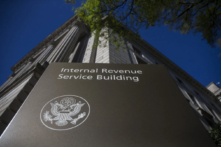 Tòa nhà Sở Thuế vụ (IRS) tại Hoa Thịnh Đốn hôm 15/04/2019. Ngày 15/04 là hạn chót tại Hoa Kỳ để cư dân nộp tờ khai thuế thu nhập. (Ảnh: Zach Gibson/Getty Images)