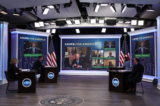 Tổng thống Hoa Kỳ Joe Biden dự một cuộc họp trực tuyến về Đạo luật Tạo ra các Khuyến khích Hữu ích để Sản xuất Chất bán dẫn (CHIPS) cho nước Mỹ, tại Thính phòng Tòa án phía Nam tại Tòa Bạch Ốc ở Hoa Thịnh Đốn ngày 25/07/2022. (Hình ảnh: Anna Moneymaker/Getty)