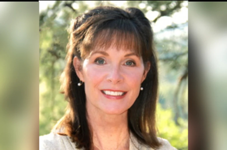 Độc giả thấy tính phổ quát trong bài viết ‘Vì Sao Có Nhân Loại’