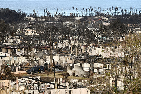 Hôm 16/08/2023, sau khi một trận cháy rừng hoành hành ở Lahaina (Quận Maui), Hawaii, Hoa Kỳ, nhiều tòa nhà đã trở thành đống đổ nát. (Ảnh: Patrick T. Fallon/AFP)