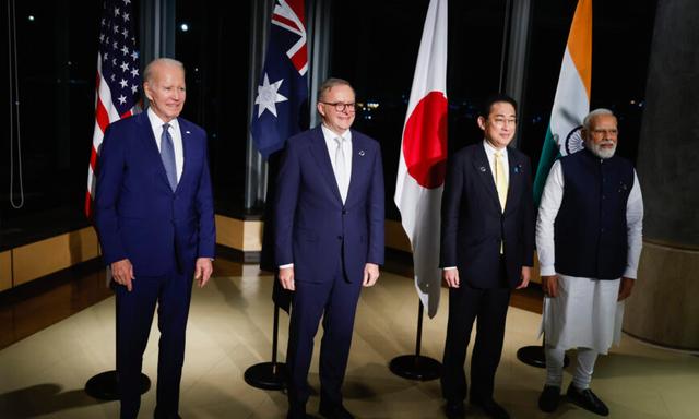 (Từ trái sang phải) Tổng thống Hoa Kỳ Joe Biden, Thủ tướng Úc Anthony Albanese, Thủ tướng Nhật Bản Fumio Kishida và Thủ tướng Ấn Độ Narendra Modi tổ chức cuộc họp Bộ Tứ bên lề hội nghị thượng đỉnh G-7, tại khách sạn Grand Prince ở Hiroshima, miền tây Nhật Bản, hôm 20/05/2023. (Ảnh: Jonathan Ernst/Pool Photo qua AP)