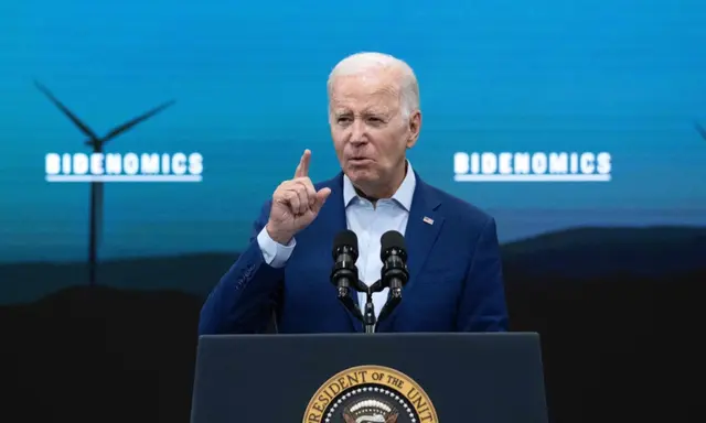 Tổng thống Joe Biden diễn thuyết tại Arcosa Wind Towers ở Belen, New Mexico, hôm 09/08/2023. (Ảnh: Jim Watson/AFP qua Getty Images)