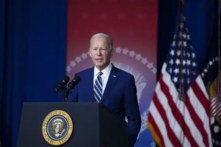 Tổng thống Joe Biden trình bày diễn văn đánh dấu kỷ niệm một năm ngày ông ký ban hành Đạo luật Hứa hẹn Giải quyết Toàn diện về Chất độc (PACT) tại Bệnh viện Cựu chiến binh George E. Wahlen ở thành phố Salt Lake, Utah, hôm 10/08/2023. (Ảnh: Madalina Vasiliu/The Epoch Times)