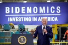 Tổng thống Joe Biden diễn thuyết trước các khách mời tại công ty Ingeteam, một nhà sản xuất thiết bị điện, ở Milwaukee, Wisconsin, hôm 15/08/2023. (Ảnh: Scott Olson/Getty Images)