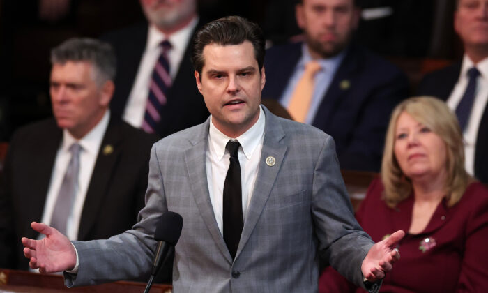 Dân biểu đắc cử Matt Gaetz (Cộng Hòa-Florida) nói tại Phòng họp Hạ viện trong ngày thứ tư của cuộc bầu chọn Chủ tịch Hạ viện tại Tòa nhà Capitol Hoa Kỳ ở Hoa Thịnh Đốn, hôm 06/01/2023. (Ảnh: Win McNamee/Getty Images)