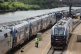Nhân viên phục vụ các chuyến tàu tại Bãi Xe hơi Amtrak phía nam Loop ở Chicago, Illinois, hôm 13/09/2022. (Ảnh: Scott Olson/Getty Images)