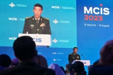 Bộ trưởng Quốc phòng Trung Quốc Lý Thượng Phúc (Li Shangfu) có bài diễn thuyết trong Hội nghị An ninh Quốc tế Moscow ở Kubinka, ngoại ô Moscow, hôm 15/08/2023. (Ảnh: Alexander Nemenov /AFP qua Getty Images)