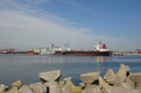 Quang cảnh khu cảng tiếp nhận ngũ cốc với các bồn chứa ngũ cốc ở cảng Constanta, Romania, Hắc Hải, vào ngày 11/05/2022. (Ảnh: Anca Cernat/Reuters)
