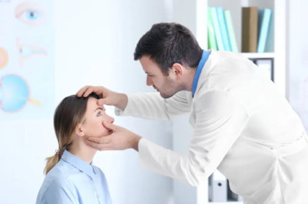 Phải làm gì nếu bạn bị đau mắt đỏ