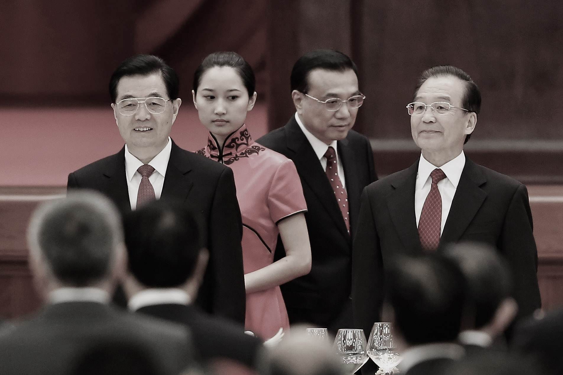 Ngày 29/09/2012, Chủ tịch ĐCSTQ Hồ Cẩm Đào, Phó Thủ tướng Lý Khắc Cường và Thủ tướng Ôn Gia Bảo (lần lượt từ trái sang) đã tham dự tiệc kỷ niệm 63 năm thành lập ĐCSTQ tại Đại lễ đường Nhân dân ở Bắc Kinh. (Ảnh: Lintao Zhang/Getty Images)