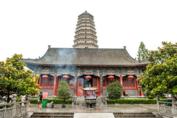 Chùa Pháp Môn ở tỉnh Thiểm Tây có lịch sử rất lâu đời và là một thánh địa của Phật giáo. (Ảnh: Shutterstock)