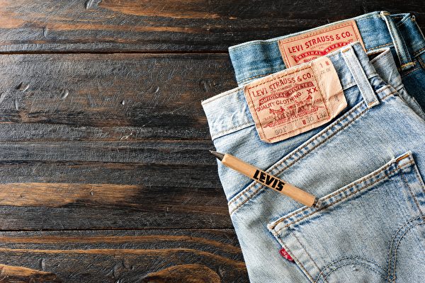 Tổng giám đốc của hãng Levi’s đã cho biết quan điểm của mình về vấn đề bao lâu nên giặt quần jean một lần. Hình ảnh quần jean của thương hiệu Levi’s. (Ảnh: Shutterstock)