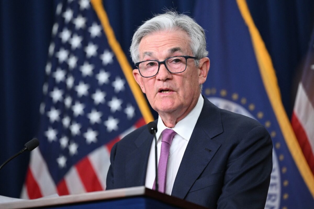 Chủ tịch Hội đồng Dự trữ Liên bang Jerome Powell nói trong cuộc họp báo sau cuộc họp của Ủy ban Thị trường Mở Liên bang tại Hệ thống Dự trữ Liên bang ở Hoa Thịnh Đốn hôm 14/06/2023. (Ảnh: Mandel Ngan/AFP qua Getty Images)