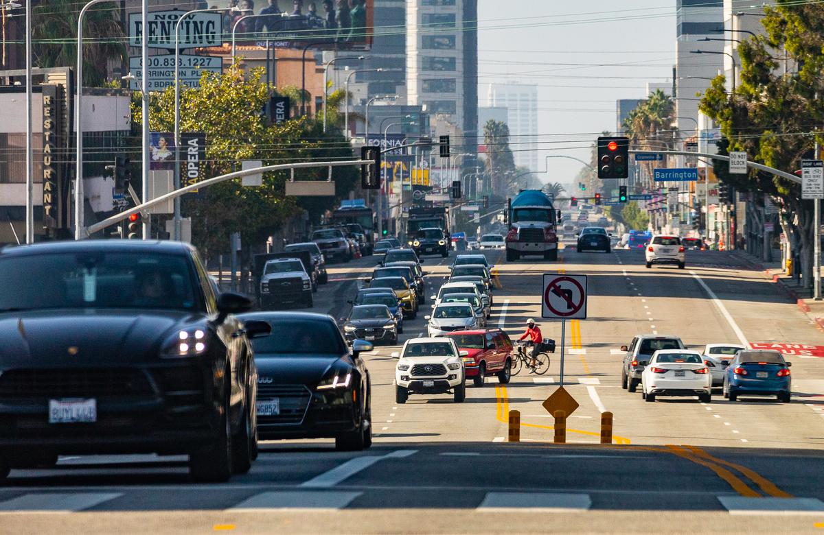 California lắp đặt camera ghi tốc độ ở sáu thành phố lớn