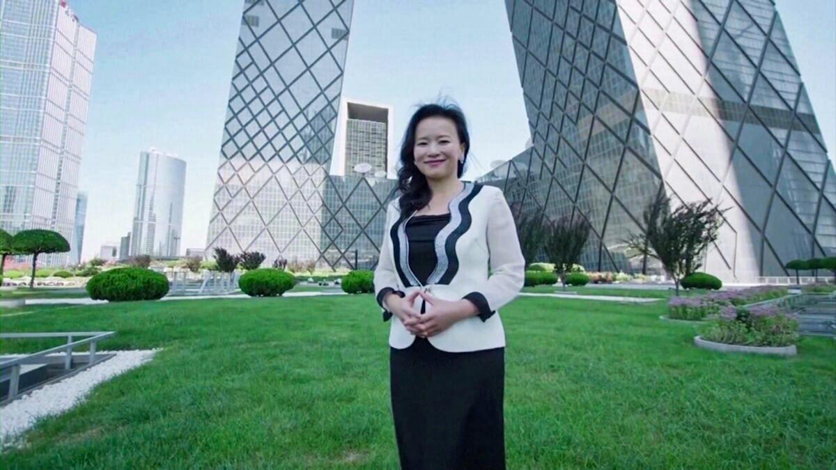 Ký giả Úc Thành Lôi (Cheng Lei) được nhìn thấy ở Bắc Kinh, Trung Quốc, trong bức ảnh tĩnh được lấy từ cảnh quay video không đề ngày tháng. (Ảnh: Hội Cựu sinh viên Toàn cầu tại Úc Châu-Bộ Ngoại giao và Thương mại Úc/Tư liệu báo chí qua REUTERS)