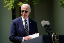 Tổng thống Joe Biden trong một cuộc họp báo tại Tòa Bạch Ốc ở Hoa Thịnh Đốn hôm 26/04/2023. (Ảnh: Madalina Vasiliu/The Epoch Times)