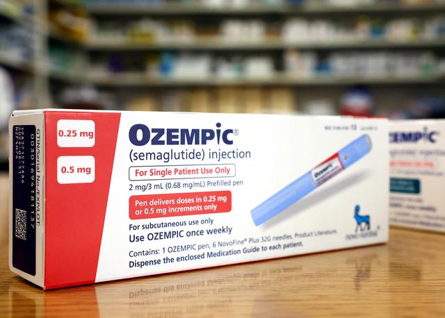 Các hộp thuốc trị tiểu đường Ozempic ở quầy thuốc tại Los Angeles, California, vào ngày 17/04/2023. (Ảnh: Mario Tama/Getty Images)