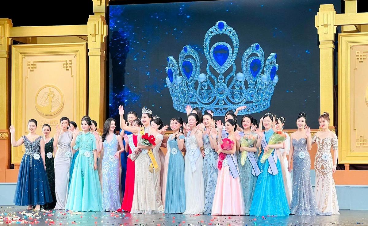Các thí sinh trong vòng chung khảo Cuộc thi Sắc đẹp Trung Hoa Toàn cầu mùa đầu tiên của Đài truyền hình NTD ở Purchase, New York, hôm 30/09/2023. (Ảnh: NTD)