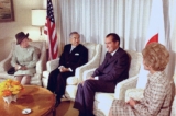 Tổng thống Richard Nixon cùng với Thiên hoàng Hirohito và Hoàng hậu Nagako ở thành phố Anchorage, ngày 27/09/1971. (Ảnh: Tài liệu công cộng)
