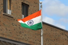 Quốc kỳ của Ấn Độ tung bay tại Cao ủy Ấn Độ ở Ottawa, hôm 20/09/2023. (Ảnh: The Canadian Press/Patrick Doyle)
