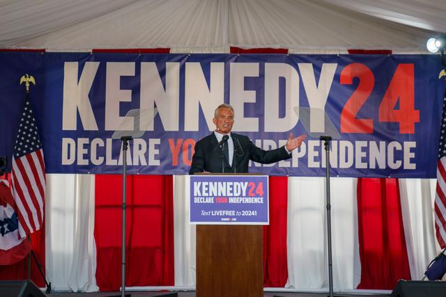 Ông Robert F. Kennedy Jr. tuyên bố tranh cử tổng thống với tư cách độc lập