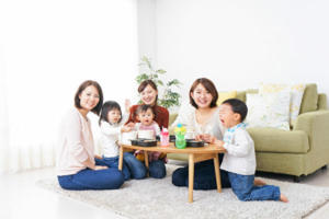 Khóa học dành cho cha mẹ (P.57): Để con hòa đồng với bạn bè