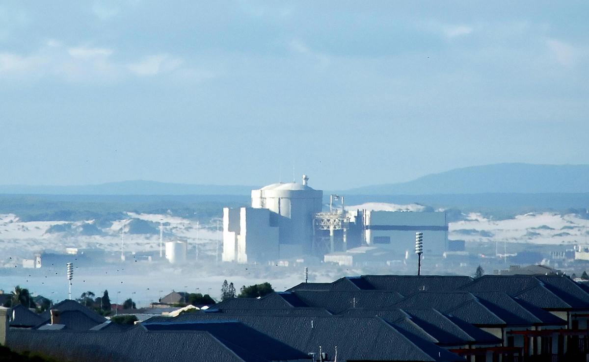 Nhà máy Điện Hạt nhân Koeberg — được vận hành bởi nhà cung cấp điện quốc gia duy nhất Eskom — nằm cách Cape Town 29 dặm về phía bắc, ở Nam Phi, vào ngày 18/01/2007. (Ảnh: Rodger Bosch/AFP/Getty Images)