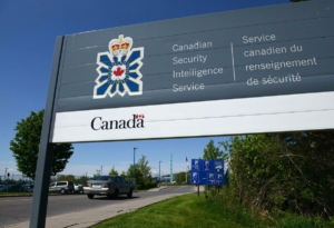 CSIS cảnh báo về hoạt động gửi thư của Trung Quốc nhằm chiêu mộ quan chức và học giả Canada