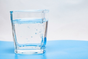 Uống đủ nước để khỏe mạnh hơn và sống thọ hơn