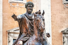 Marcus Aurelius là một triết gia theo trường phái Khắc kỷ và là người cuối cùng trong “Năm vị hoàng đế tài ba” của La Mã. (Ảnh: abxyz/Shutterstock)