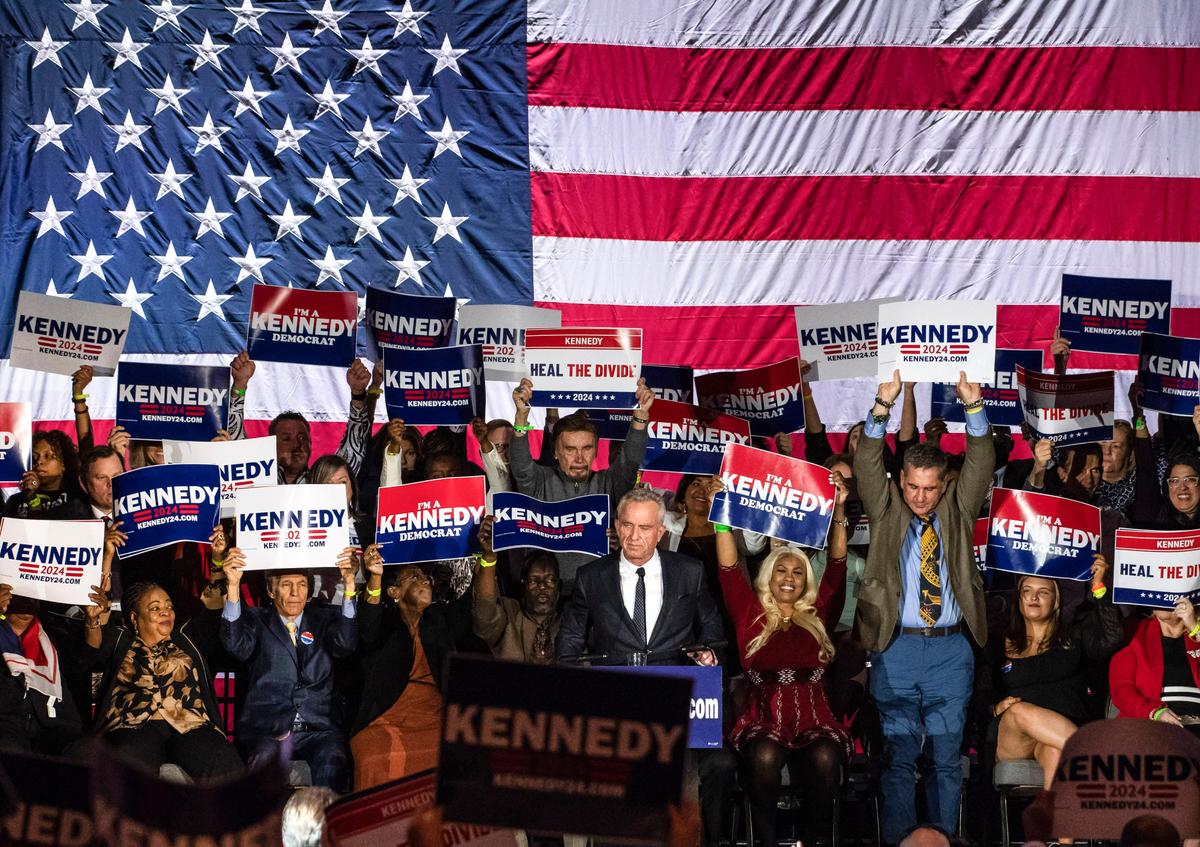 Ông Robert F Kennedy Jr. tổ chức một sự kiện để khởi động cuộc tranh cử tổng thống năm 2024 của mình, tại Boston Park Plaza ở Boston, hôm 19/04/2023. (Ảnh: Joseph Prezioso/AFP qua Getty Images)