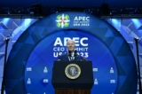 Tổng thống Joe Biden trình bày trong hội nghị thượng đỉnh CEO tại Tuần lễ các Nhà lãnh đạo Hợp tác Kinh tế Châu Á-Thái Bình Dương (APEC) ở San Francisco, California, hôm 16/11/2023. (Ảnh: Brendan Smialowski/AFP qua Getty Images)
