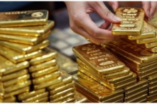 Việt Nam: Lãi suất tiết kiệm xuống dưới 2%, giá vàng miếng SJC tiến gần 80 triệu đồng