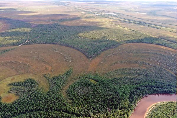 Các nhà khảo cổ học phát hiện thành lũy phòng thủ 8,000 năm tuổi ở Tây Siberia