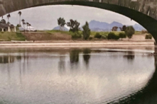 Hồ Havasu và cầu London ở tiểu bang Arizona được nhìn thấy rõ từ ​​​​một chiếc thuyền gondola. (Ảnh: Đăng dưới sự cho phép của ông Bill Neely)