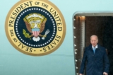 Tổng thống Joe Biden đến Trạm Không quân Thủy quân lục chiến Iwakuni, ở Iwakuni, Nhật Bản, hôm 18/05/2023. (Ảnh: Tomohiro Ohsumi/Getty Images)