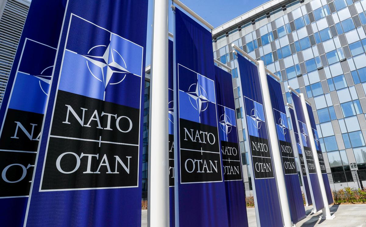Quốc hội Hoa Kỳ thông qua dự luật cấm tổng thống đơn phương rút khỏi NATO