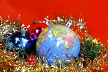 Lễ Giáng Sinh vòng quanh thế giới. (Ảnh: mspoli/Shutterstock)