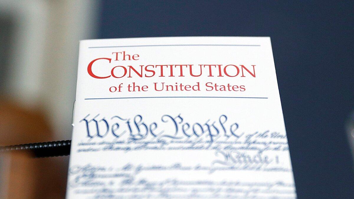 Bản sao Hiến Pháp Hoa Kỳ tại Hoa Thịnh Đốn hôm 17/12/2019. (Ảnh: Andrew Harnik/Pool/Getty Images)
