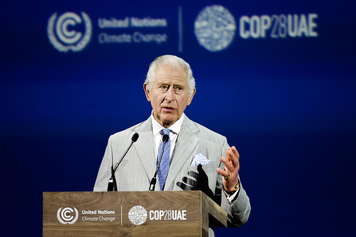 Vua Charles Đệ tam có bài diễn văn trong lễ khai mạc Hội nghị thượng đỉnh về Hành động vì Khí hậu Thế giới tại COP28 ở Dubai, thuộc Các Tiểu vương quốc Ả Rập Thống nhất, hôm 01/12/2023. (Ảnh: Chris Jackson/Getty Images)