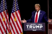 Ứng cử viên Tổng thống của Đảng Cộng Hòa, cựu Tổng thống Donald Trump nói chuyện trong một cuộc vận động tranh cử tại Trung tâm Hội nghị Reno-Sparks ở Reno, Nevada, hôm 17/12/2023. (Ảnh: Justin Sullivan/Getty Images)