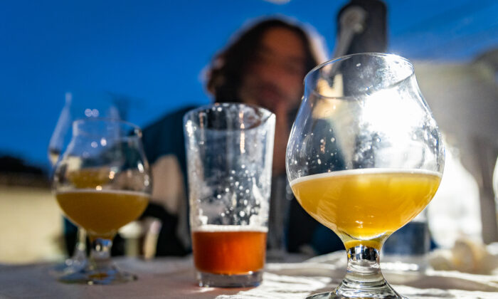 Bạn muốn uống rượu ít hơn trong năm nay? Như thế sẽ có thể giảm nguy cơ bị một số bệnh ung thư
