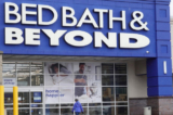 Khách hàng mua sắm tại cửa hàng Bed Bath & Beyond ở Forest Park, Illinois, hôm 05/01/2023. (Ảnh: Scott Olson/Getty Images)