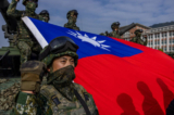 Các lực lượng vũ trang Đài Loan tổ chức hai ngày diễn tập định kỳ nhằm thể hiện khả năng sẵn sàng chiến đấu trước dịp nghỉ Tết Nguyên Đán, tại một căn cứ quân sự ở Cao Hùng, Đài Loan, vào ngày 11/01/2023. (Ảnh: Annabelle Chih/Getty Images)