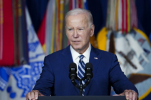 Tổng thống Joe Biden có bài diễn văn đánh dấu kỷ niệm một năm ngày ông ký thành luật Đạo luật Lời hứa Giải quyết các Chất độc Toàn diện (PACT) tại Trung tâm Y tế Bộ Cựu chiến binh George E. Wahlen ở thành phố Salt Lake, Utah, hôm 10/08/2023. (Ảnh: Madalina Vasiliu/The Epoch Times)