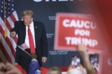 Cựu Tổng thống Donald Trump tổ chức một sự kiện tranh cử tại khách sạn Hyatt ở Coralville, Iowa, hôm 13/12/2023. (Ảnh: Scott Olson/Getty Images)