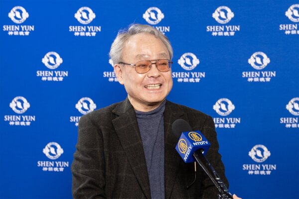 Ông Taniguti Tamio thưởng thức buổi diễn ban chiều của Shen Yun tại Nhà hát ROHM Theater Kyoto ở Nhật Bản hôm 03/01/2024. (Ảnh: Fujino Wei/The Epoch Times)