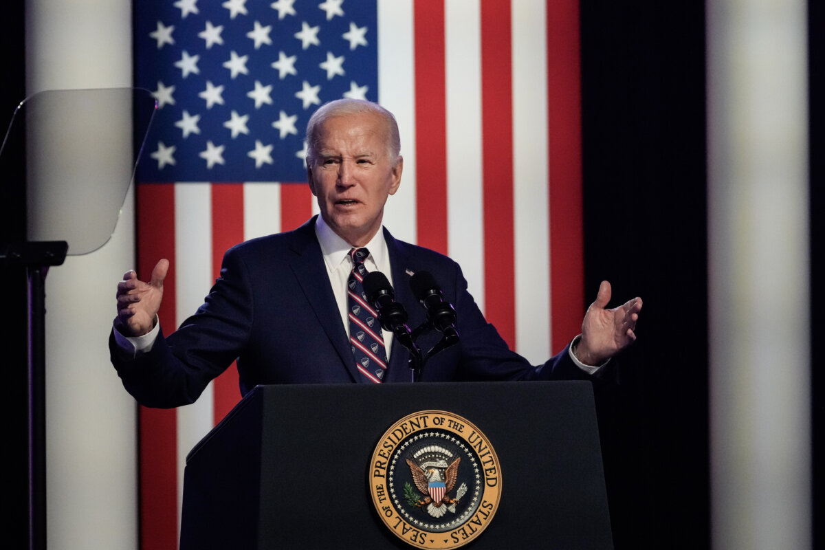 Tổng thống Joe Biden nói chuyện trong một sự kiện vận động tranh cử tại Community College Quận Montgomery ở Blue Bell, Pennsylvania, hôm 05/01/2024. (Ảnh: Drew Angerer/Getty Images)