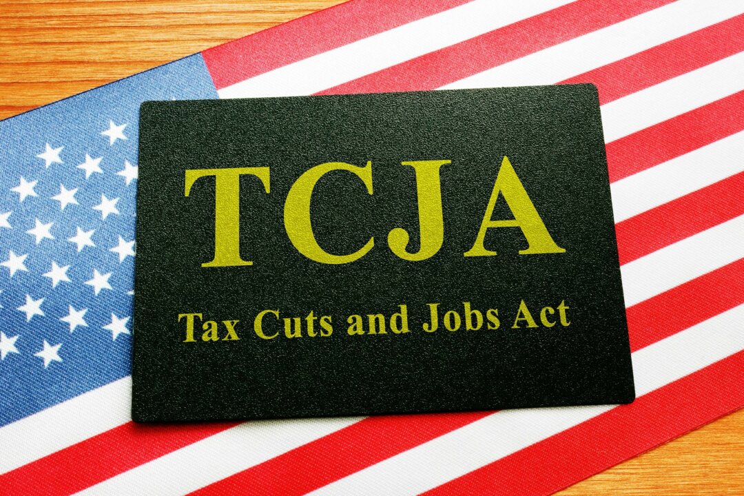 Đạo luật Việc làm và Cắt giảm Thuế kết thúc sẽ gây tổn hại cho các gia đình Mỹ
